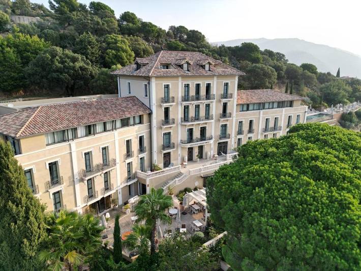 Hôtel pour 2 personnes, avec sauna et piscine ainsi que vue et jardin, animaux acceptés