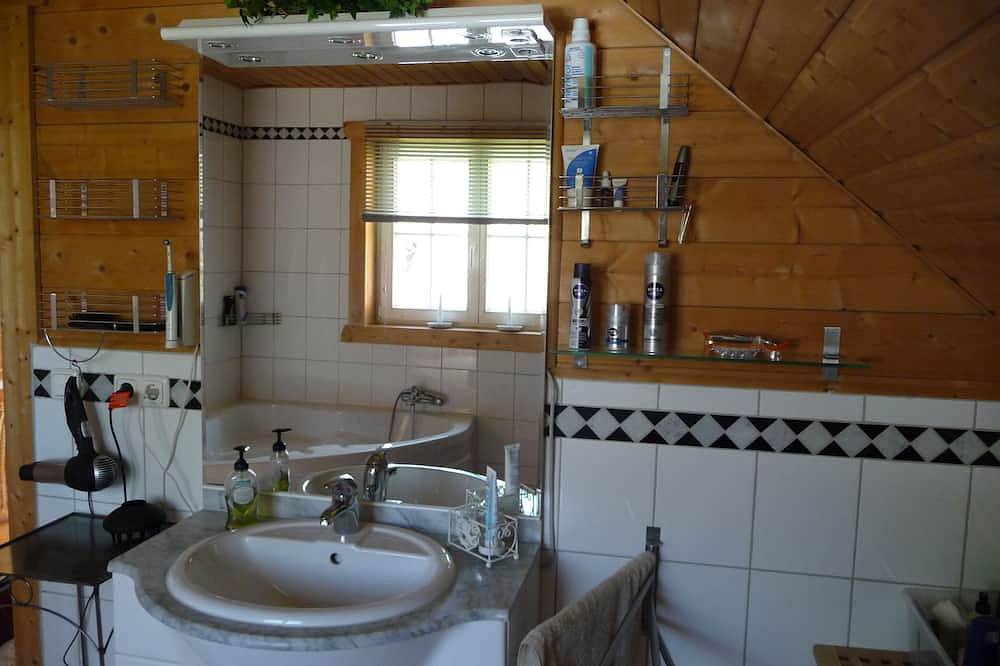 \"Ponyhaus\" - Holzferienhaus im Schweden-Stil direkt am Meer in Hohwacht, Hohwachter Bucht
