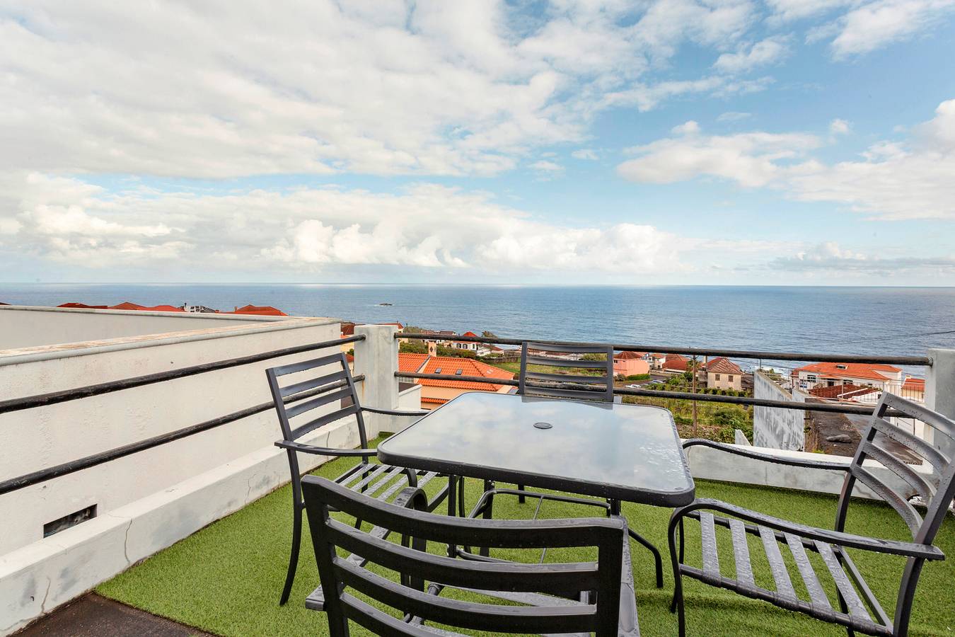 Ferienhaus 'Blissful Haven - Soulful Stays' mit Meerblick, privater Terrasse und Wlan in Porto Moniz, Madeira