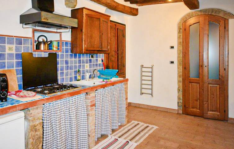 Gîte pour 4 personnes, avec jardin ainsi que piscine et terrasse à Radicondoli - 4