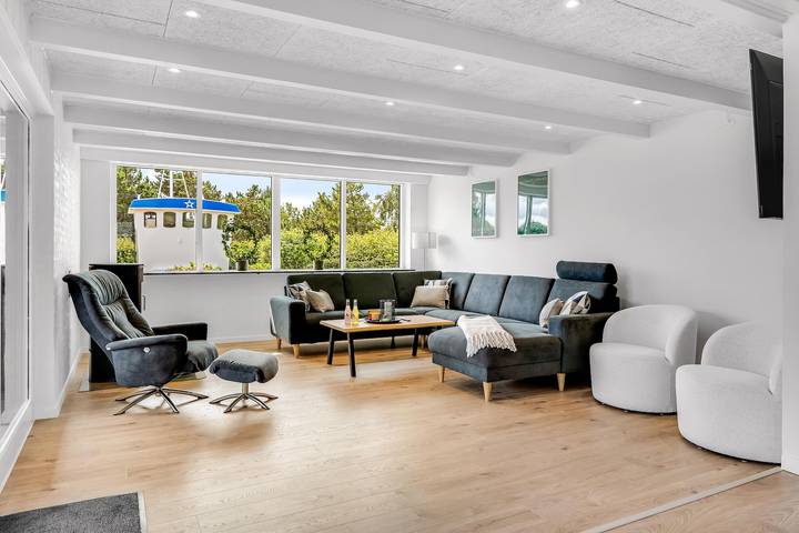 Renovated holiday home with outdoor hot tub and outdoor sauna in Thorup Strand in Thorup Strand, Jammerbugt