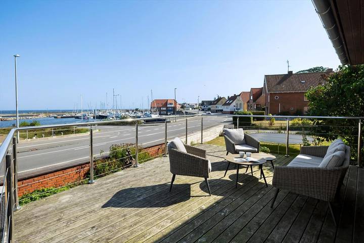 Familienfreundliches Haus mit Ostseeblick in Tejn, Allinge