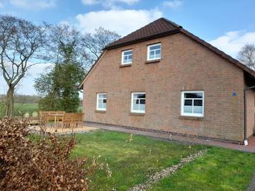 Ferienhaus für 4 Personen, mit Terrasse in Berumbur