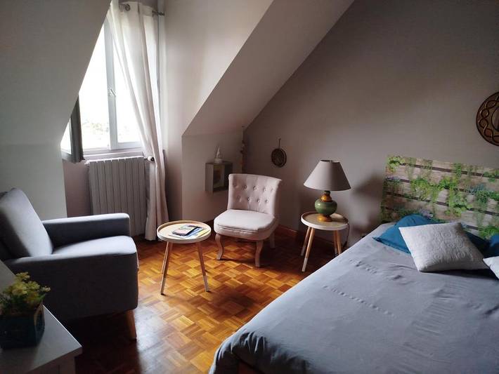 Location de vacances pour 2 personnes, avec terrasse ainsi que jardin et vue à Tréhorenteuc - 2