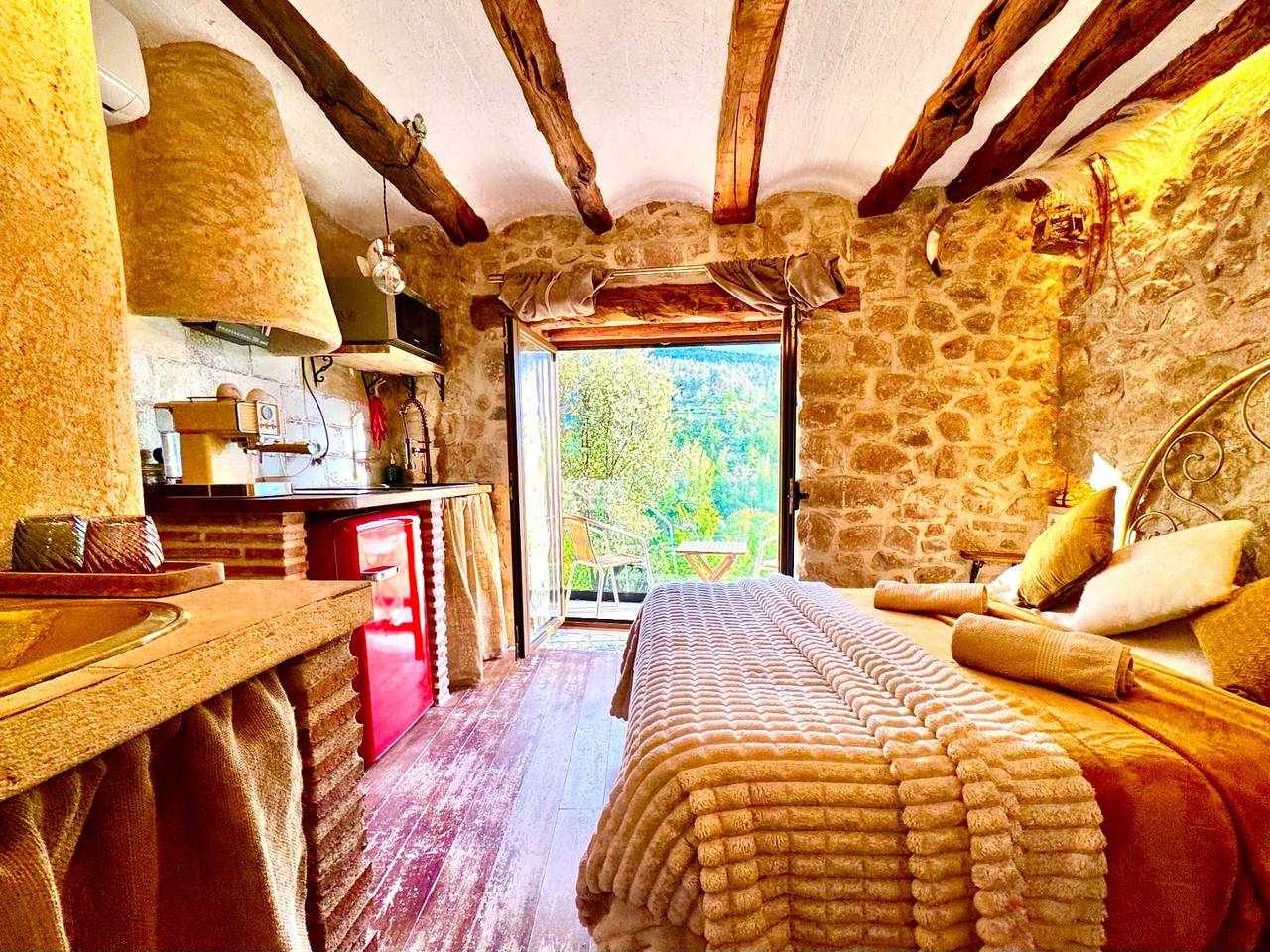 Appartement entier, Appartement "Gnomo" avec vue sur les montagnes, Wi-Fi et climatisation in Olba, Région de Teruel