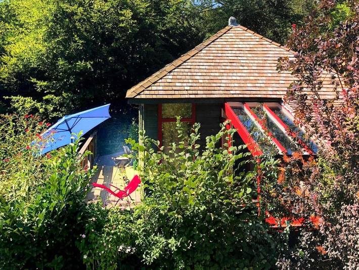Chalet pour 2 personnes, avec terrasse et jardin