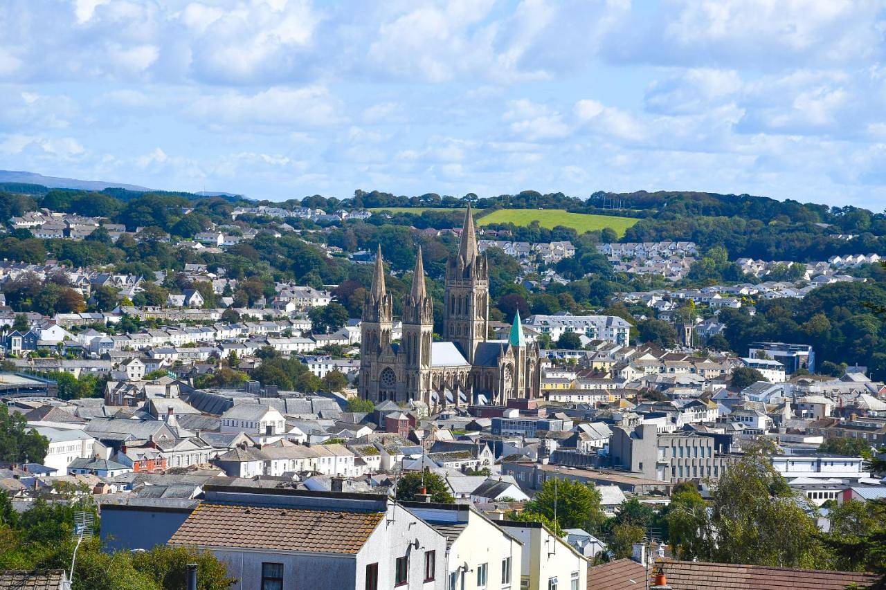 Single Room with Private Bathroom in Truro, Cornwall