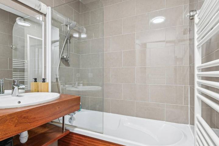 Gîte pour 6 personnes, avec vue et sauna ainsi que piscine et balcon dans Office De Tourisme De Font Romeu - 3