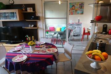 Gîte pour 4 personnes, avec piscine ainsi que jardin et balcon dans Port la Foret