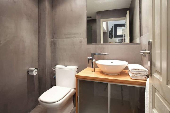Split-level apartment in Barceloneta near sea in Barcelona Centre, Barcelona