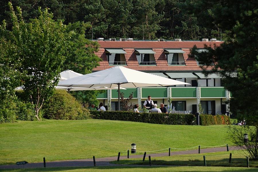 Golfresort Semlin am See - Waldblick Einzelzimmer mit Du oder Bad, Wc, Frühstück und Abendessen in Semlin, Rathenow