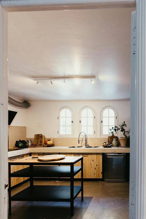 Provençal Villa At Domaine in Cornillon-Confoux, Côte méditerranéenne (France)