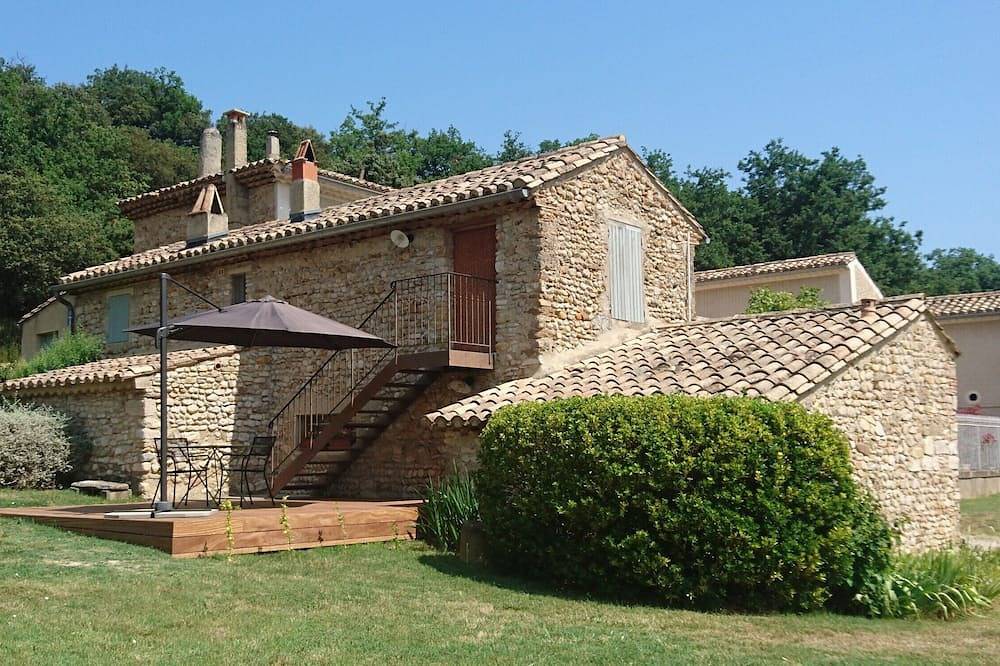 Charmantes Ferienhaus in einem alten Bauernhaus in der Nähe von Vaison. in Roaix, Vaucluse