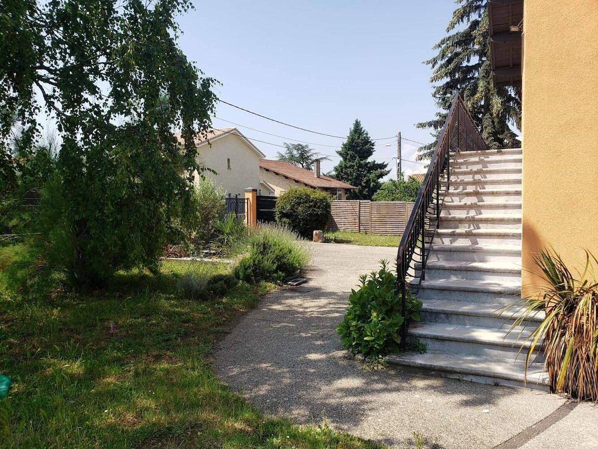 4 chambres - 200m2 - Parking - Jardin in Irigny, Lyon et ses environs