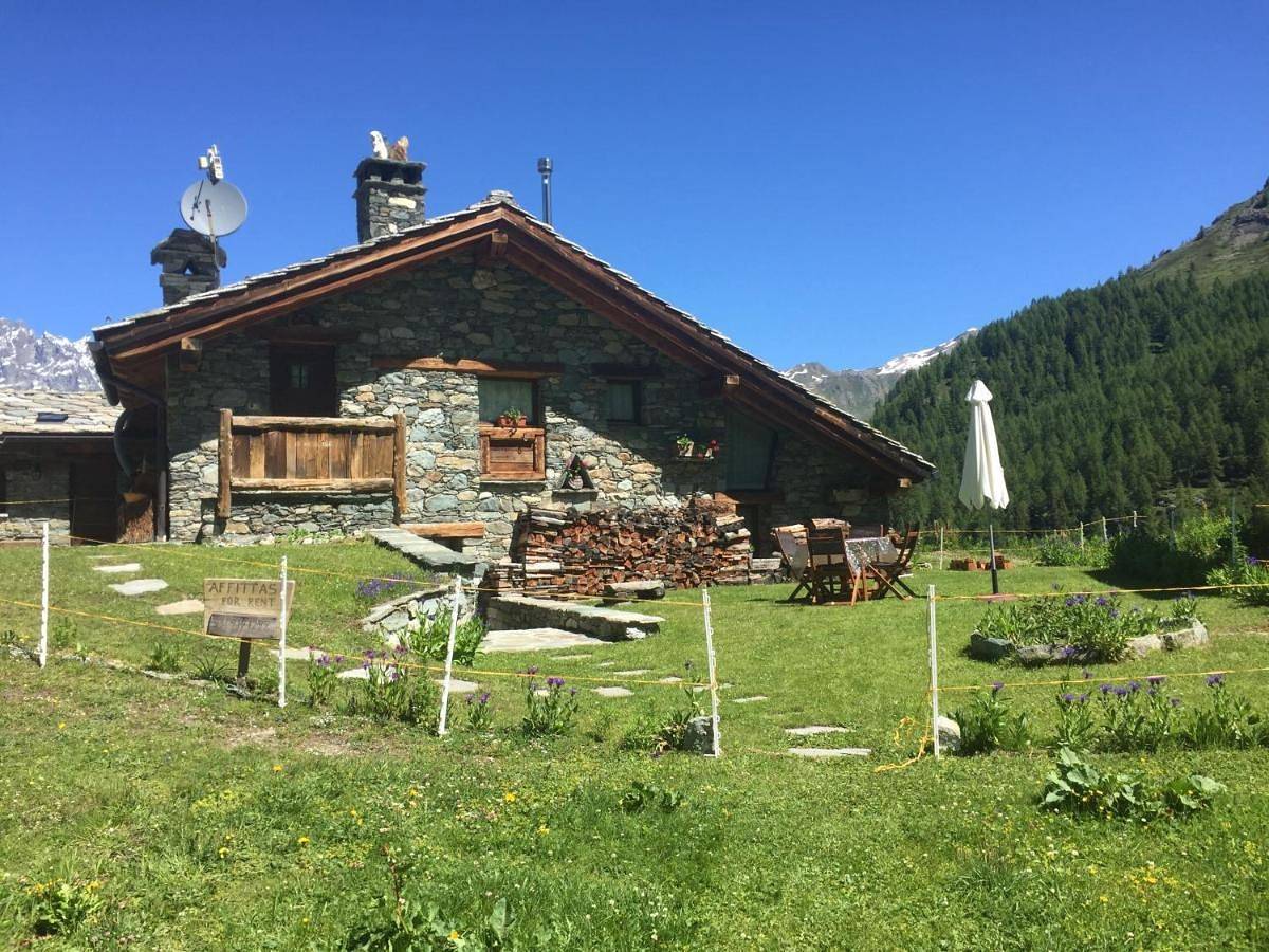 One-Bedroom Chalet in Cheneil, Valtournenche