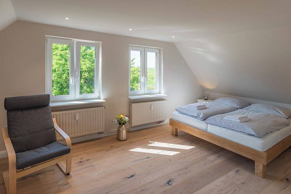 Ganze Wohnung, Vogelkoje Leben in der Natur, Ferienwohnung mit Terrasse und Strandkorb in Rodenäs, Nordfriesland