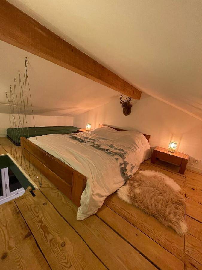 Location de vacances pour 4 personnes, avec vue et terrasse ainsi que piscine et jardin, animaux acceptés à Vacheresse - 4