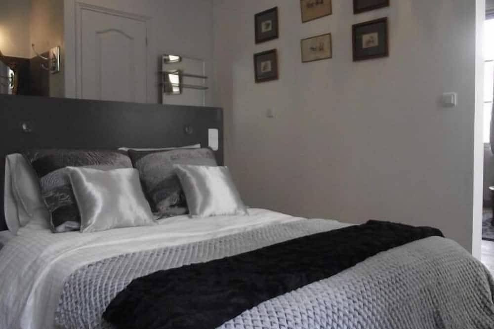 Entire apartment, Nature & Chateaux Apartment in Chinon, Loire Valley