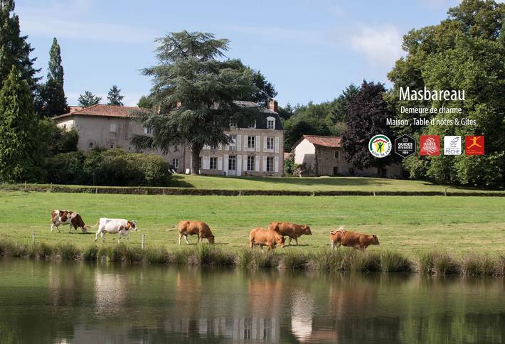 Chambre d’hôtes 'Chambre Minane' avec vue sur le parc, les étangs et la Nature à perte de vue,  WIFI in Royères, Région de Limoges