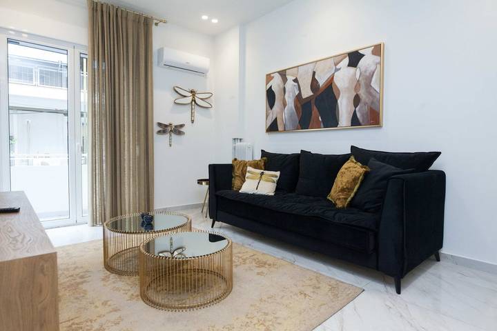Appartement entier, Appartement de vacances pour 5 personnes avec jardin in Section centrale d'Athènes, Athènes