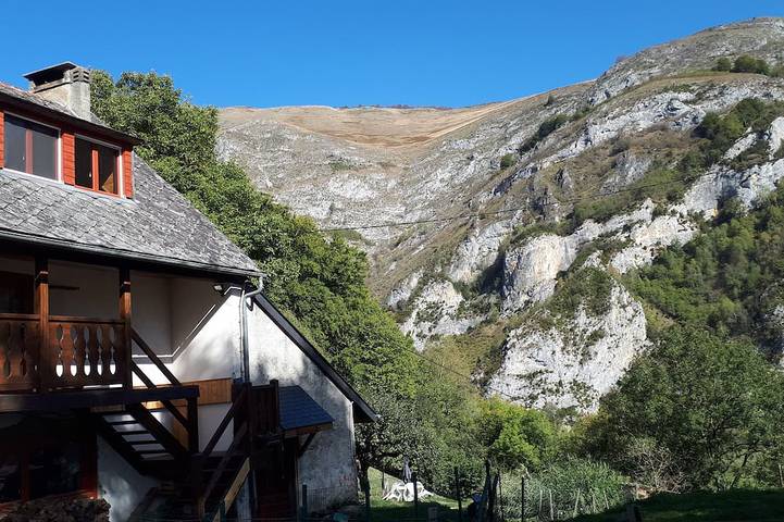 Gîte pour 6 personnes, avec Balcon et Jardin à Campan