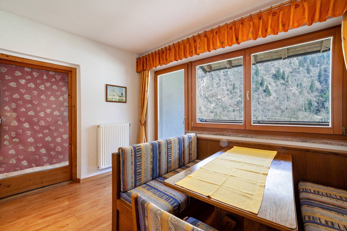Entire apartment, Holiday Apartment 'Camping Passeier Alpenrose' with Sauna, Mountain View, Garden & Wi-Fi in Saltaus, St. Martin in Passeier