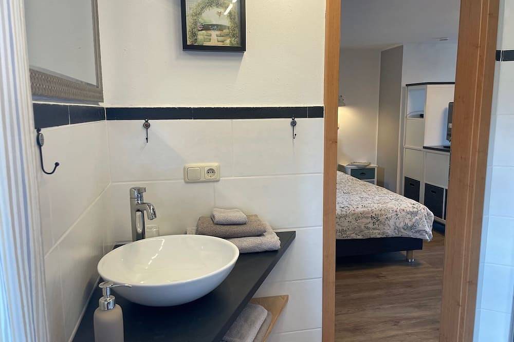 Ganze Wohnung, Gemütliches Ferienappartement (23qm groß) im Bauernhaus mit Wohlfühlambiente in Berg (Oberfranken), Landkreis Hof