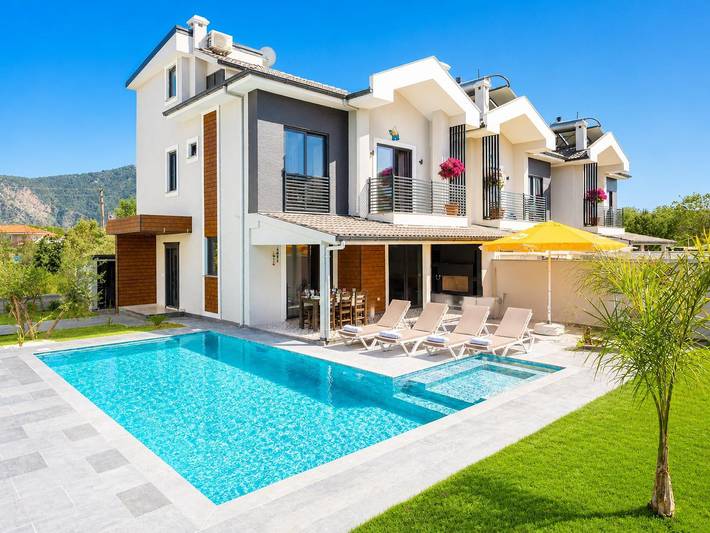 Villa pour 10 personnes, avec balcon et jardin - 1