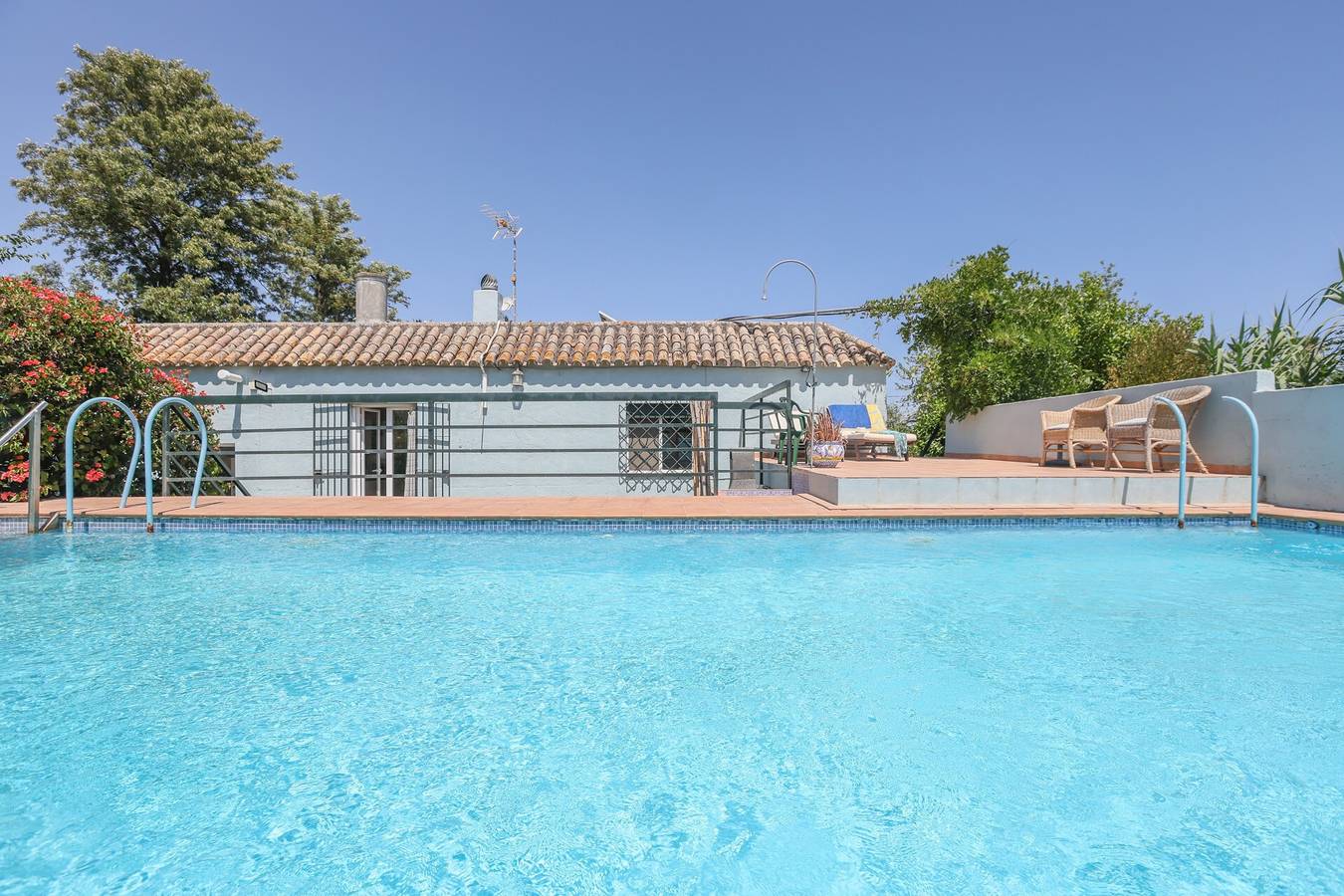 Country House 'Villa Moral' with Private Pool, Wi-Fi and Air Conditioning in Arahal, Sevilla Province