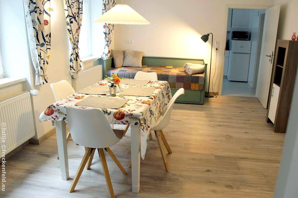 Ganze Wohnung, Dampfnudel-Wohnung - 2 Doppelbetten, 1 Einzelbett, Küche, Bad, Wc in Freckenfeld, Pfalz