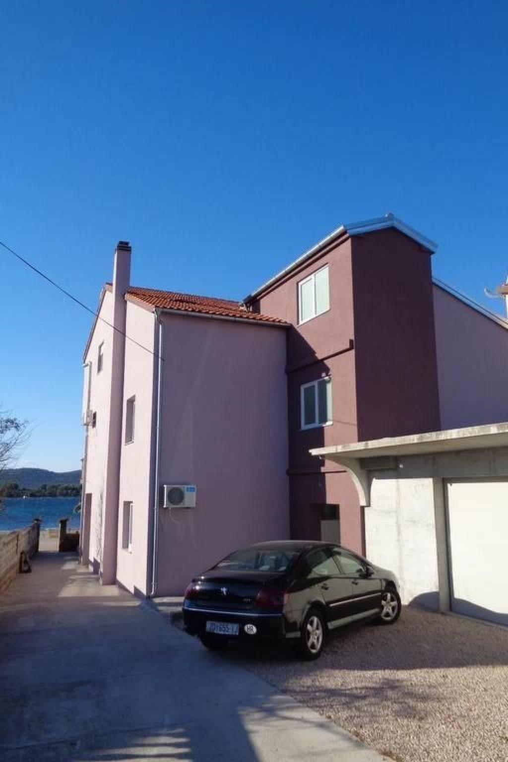 Geheel appartement, Wohnung in Turanj mit Grill in Općina Sveti Filip i Jakov, Zadar