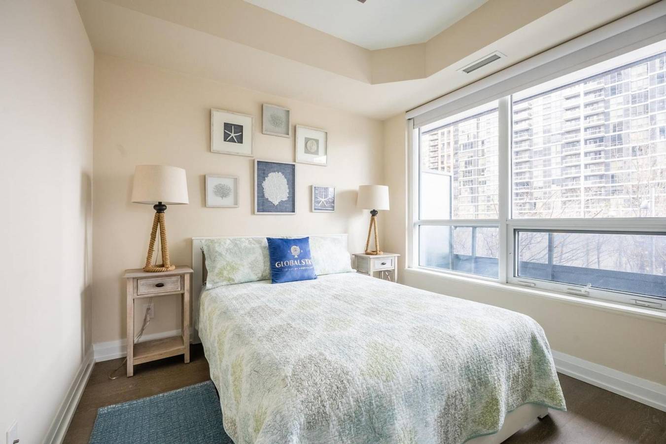 Apartamento entero, Toronto. 2 Anndale 3 bedroom in North York, Toronto