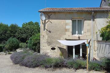 Location de vacances pour 2 personnes, avec terrasse et jardin à Loudun