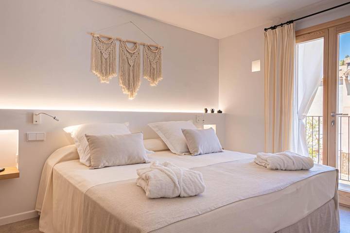 Hotel for 2 people, with pool - 1