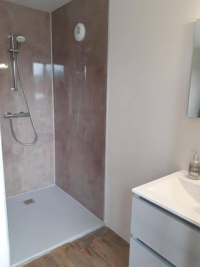 Location de vacances pour 8 personnes, avec piscine ainsi que vue et jardin, animaux acceptés à Durenque - 2