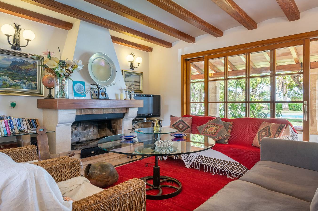 Villa La Vinya Gran mit Bergblick, Sauna, Pool, Jacuzzi, Wlan, A/C , Terrassen und Tennisplatz in Port de Pollença, Pollença