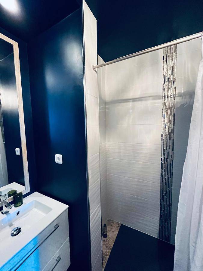 Appartement entier, One-Bedroom Apartment in Brive-la-Gaillarde, Région de Brive-la-Gaillarde