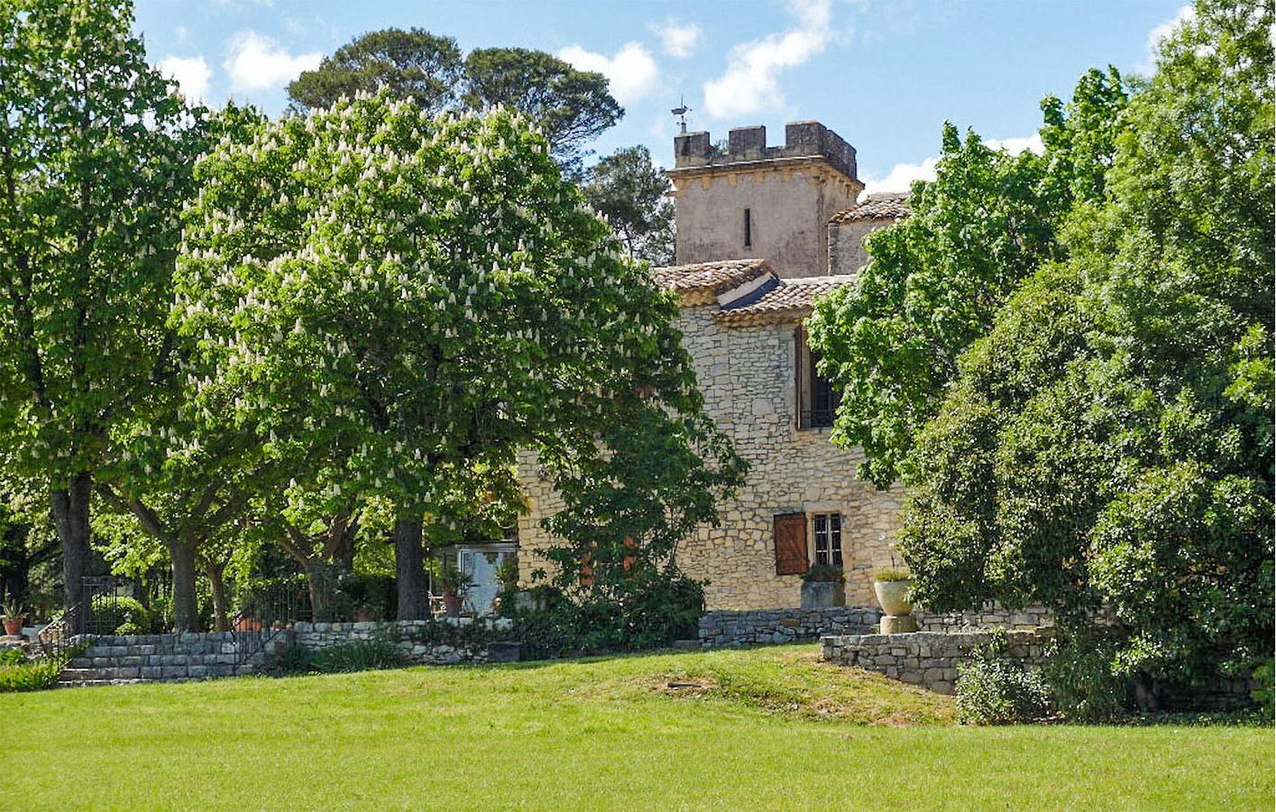 Luxusvermietung mit Pool, Aussicht und Parkplatz: 2km von Gailhan in Carnas, Mittelmeerküste (Frankreich)