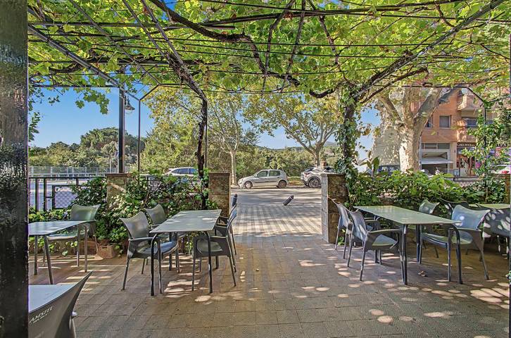 Habitación 'Individual 105' con terraza compartida, wifi y aire acondicionado in La Junquera, Alt Empordà