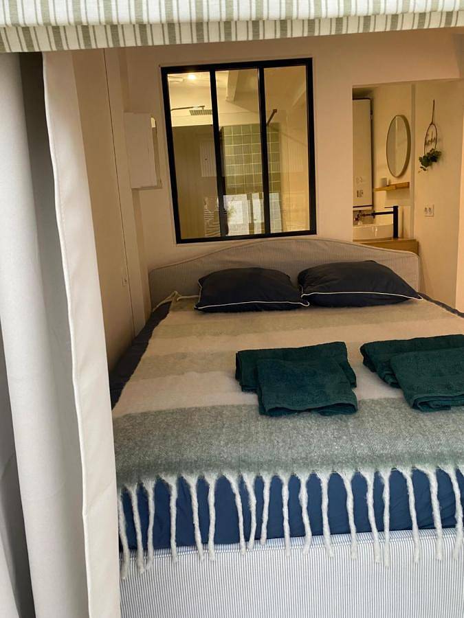 Location de vacances pour 3 personnes, avec vue et terrasse, animaux acceptés à Herm - 2