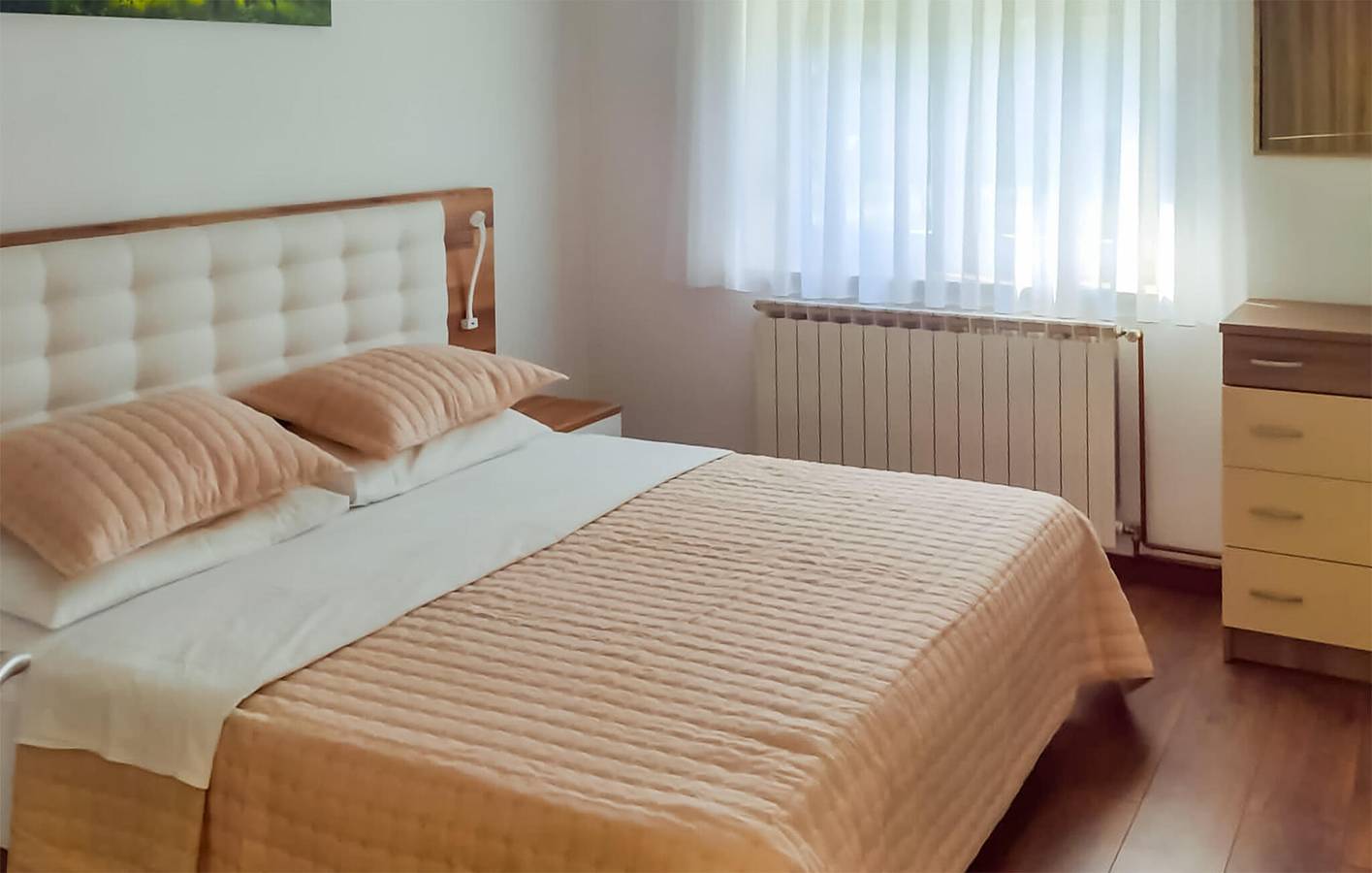 Gemütliche 2-Zimmer-Wohnung mit Pool, in der Nähe des Flusses Korana und von Smoljanac in Smoljanac, Lika-Senj