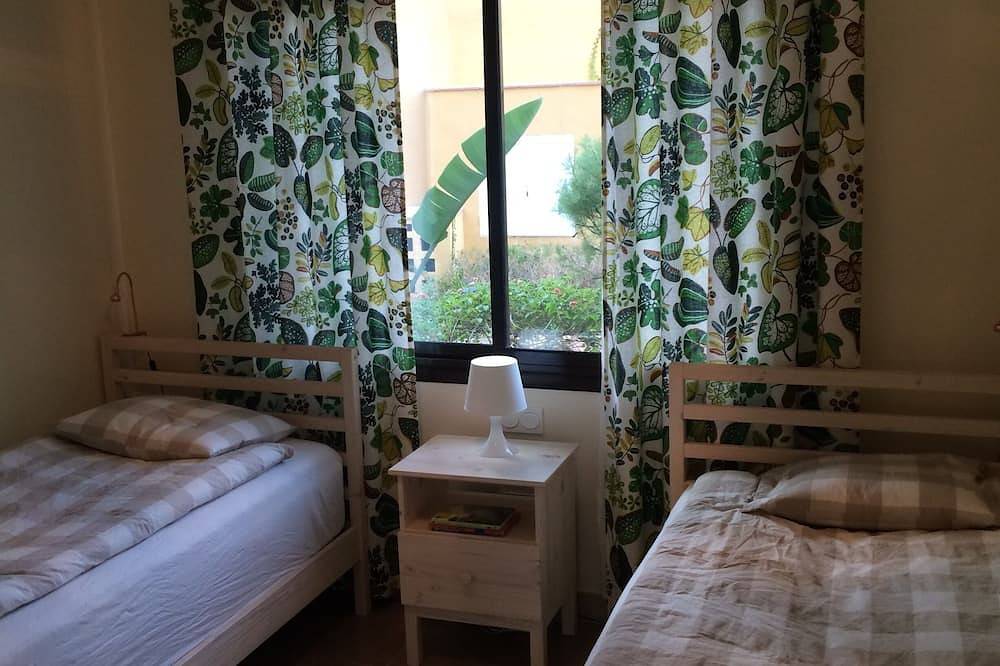 Hel lejlighed, Ferielejlighed for 4 personer med jacuzzi in Playa de La Alcaidesa, San Roque