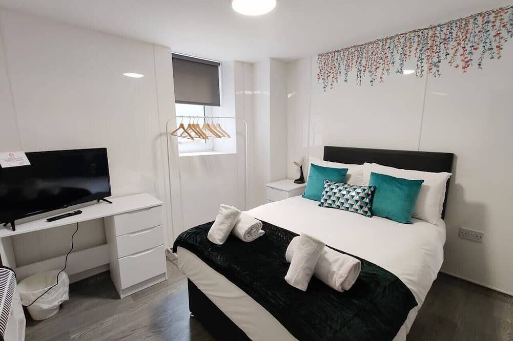 Appartamento intero, 2 Bed • 2 En-Suites • Kitchen • Contractor Base in Swansea, Swansea e dintorni