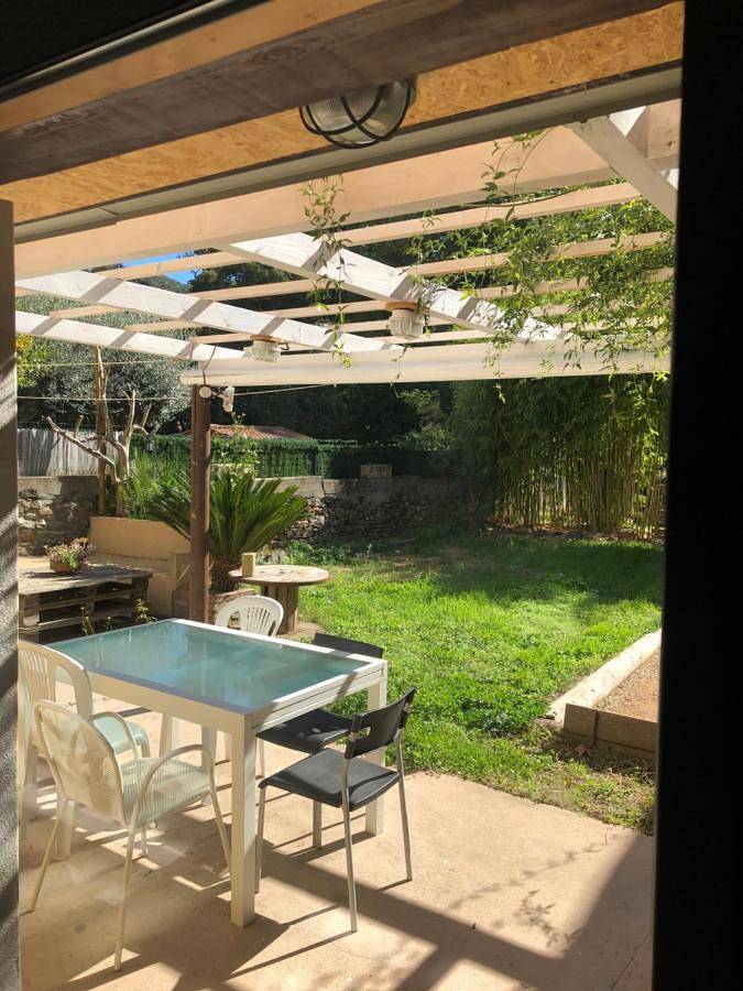 Appartement de vacances pour 4 personnes, avec jardin ainsi que vue et terrasse