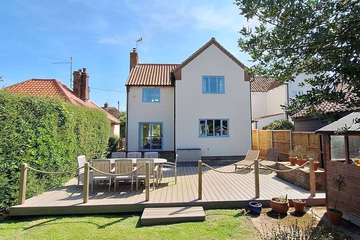 Cottage for 6 people, with garden, with pets in Holme-next-the-Sea