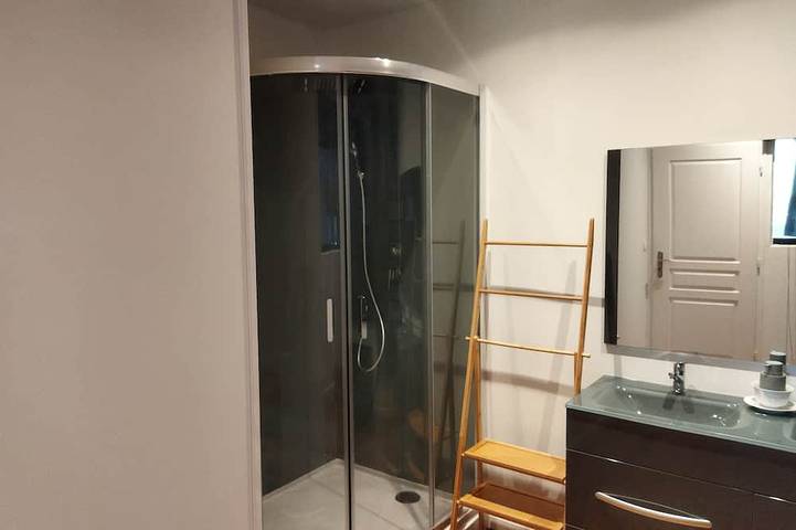 Gîte pour 2 personnes, avec piscine et jardin à Ginestas - 2