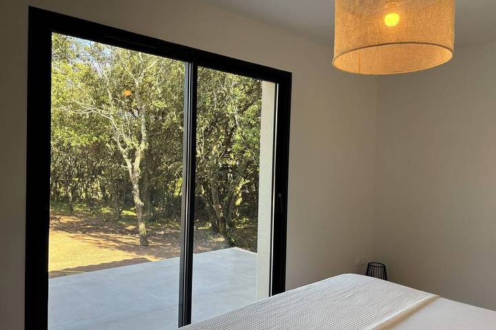 Location de vacances pour 4 personnes, avec piscine ainsi que jardin et terrasse, animaux acceptés à Saint-Restitut - 3