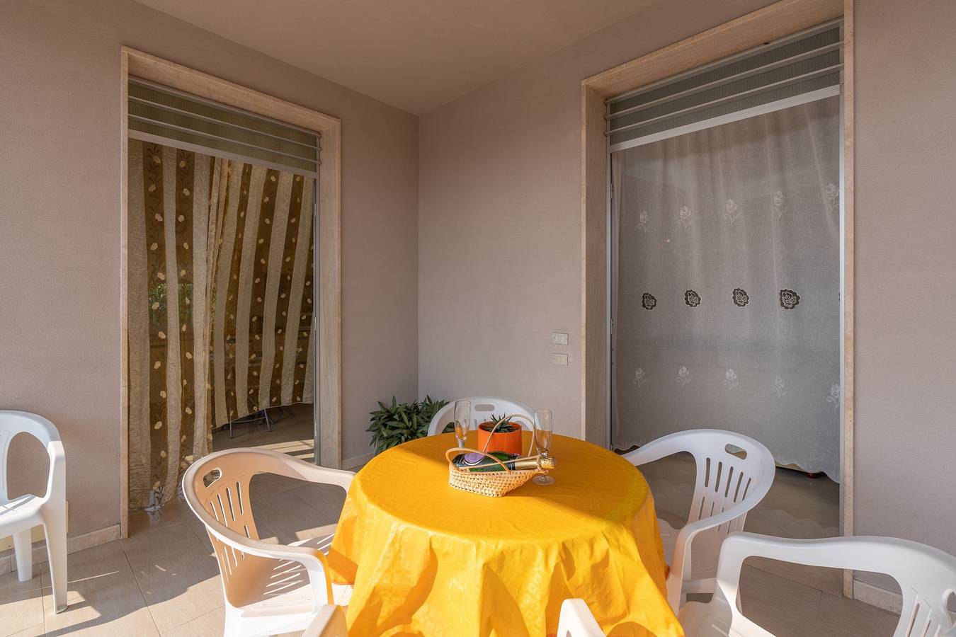 Villa 'Elisir Del Golfo' avec vue sur la mer, jardin partagé et Wi-Fi in Alcamo, Province de Trapani