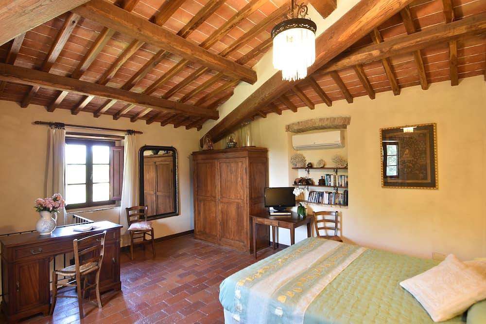 Appartamento intero, Appartamento in splendido casale con terrazza privata, Chianti, a 6 km da Siena in Monteriggioni, Chianti