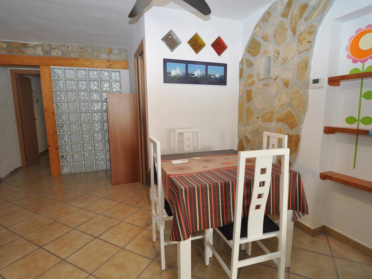 Modern House in Heart of L'Escala, 250m from Beach in l'Escala, Upper Empordà